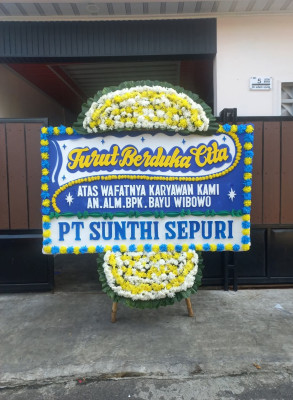 Papan Bunga Duka di Buluspesantren